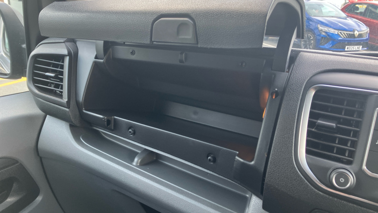 Vauxhall Vivaro L2 Diesel 3100 2.0d 145PS Dynamic H1 Van Auto